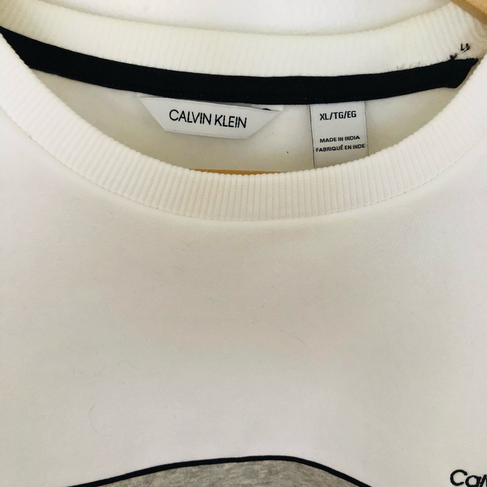 CK sweatshirt